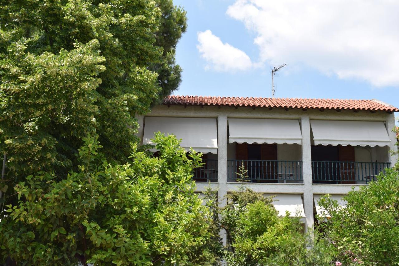 Alexander Aparthotel Pefkochori Bagian luar foto